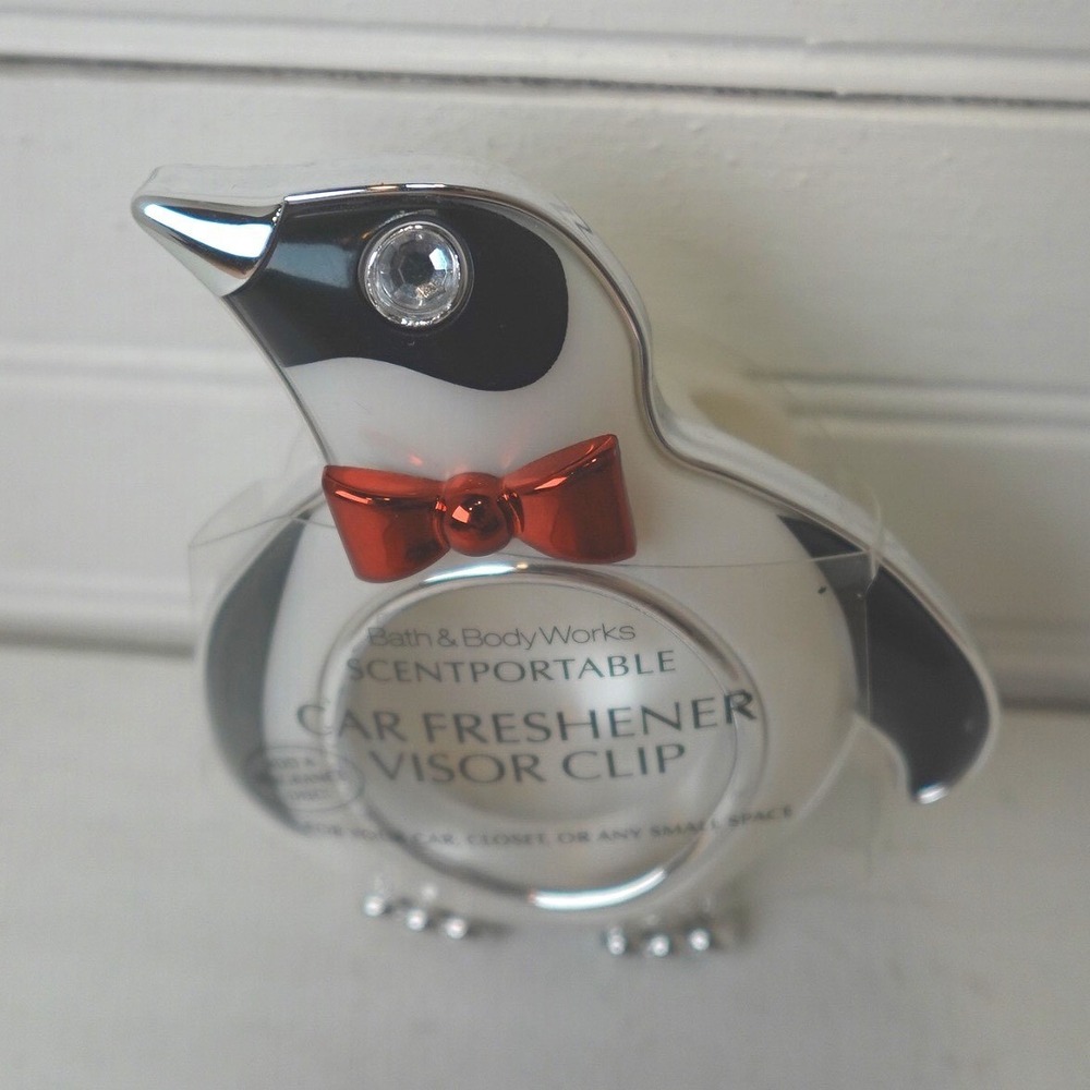Bath & Body Works Penguin Tuxedo Scent Portable Car New Air Freshener Visor Clip